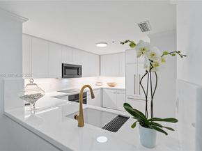3400 SW 27th Avenue 207, Miami FL 33133