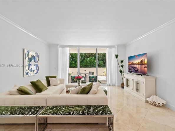3400 SW 27th Avenue 207, Miami FL 33133