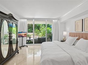 3400 SW 27th Avenue 207, Miami FL 33133