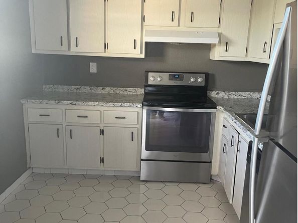 2860 somerset Dr 417, Lauderdale Lakes FL 33311