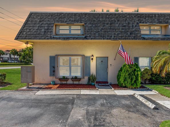 1745 NW 4th Avenue 1, Boca Raton FL 33432