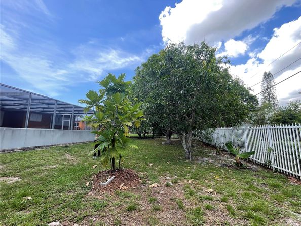 12900 NW 1st Ct, Miami FL 33168