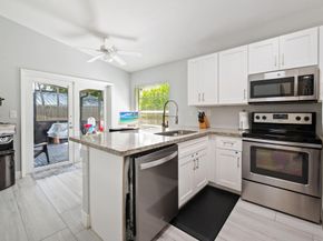 586 Abingdon Way, Davie FL 33325