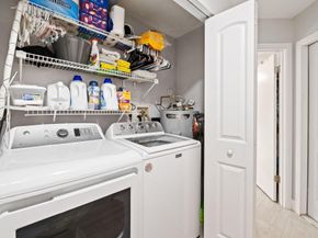 586 Abingdon Way, Davie FL 33325