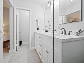 586 Abingdon Way, Davie FL 33325