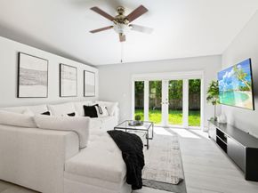586 Abingdon Way, Davie FL 33325