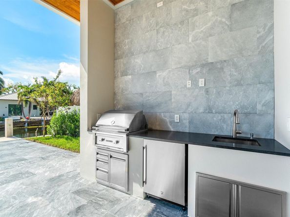 511 SE 7th Ave, Pompano Beach FL 33060