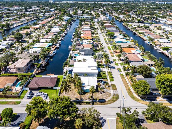 511 SE 7th Ave, Pompano Beach FL 33060