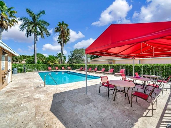 4046 Eastridge Cir, Deerfield Beach FL 33064