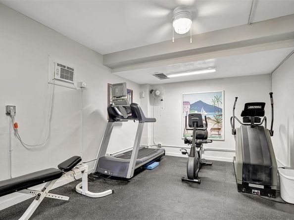 1057 Hillsboro Mile 612, Hillsboro Beach FL 33062