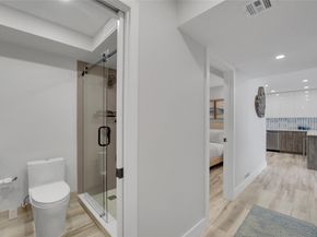1057 Hillsboro Mile 612, Hillsboro Beach FL 33062