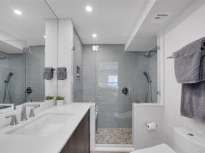 1057 Hillsboro Mile 612, Hillsboro Beach FL 33062