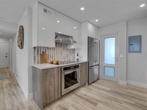 1057 Hillsboro Mile 612, Hillsboro Beach FL 33062