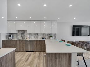 1057 Hillsboro Mile 612, Hillsboro Beach FL 33062