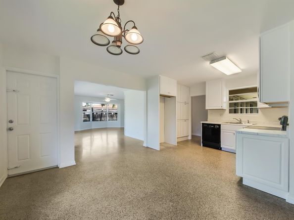 2022 Collier Avenue, Lake Worth FL 33461