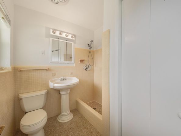 2022 Collier Avenue, Lake Worth FL 33461