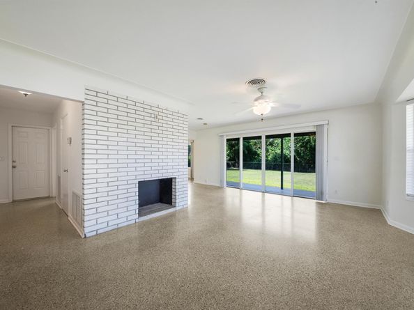 2022 Collier Avenue, Lake Worth FL 33461