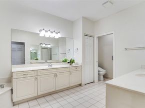 320 NE 7th Ave, Fort Lauderdale FL 33301