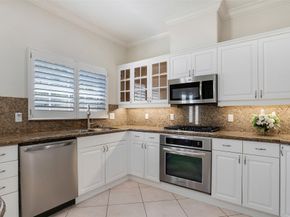 320 NE 7th Ave, Fort Lauderdale FL 33301