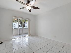 2304 Lake Osborne Drive 10, Lake Worth Beach FL 33461