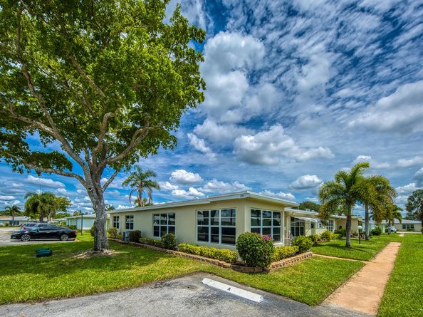 211 Bayview Avenue A, Boynton Beach FL 33435