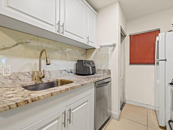 610 Trace Circle 206, Deerfield Beach FL 33441