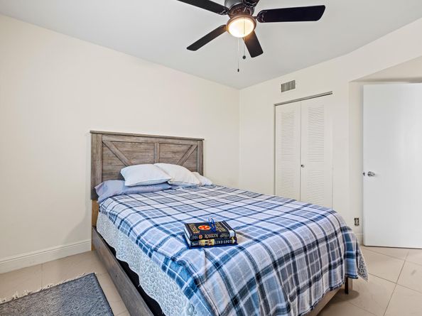 610 Trace Circle 206, Deerfield Beach FL 33441