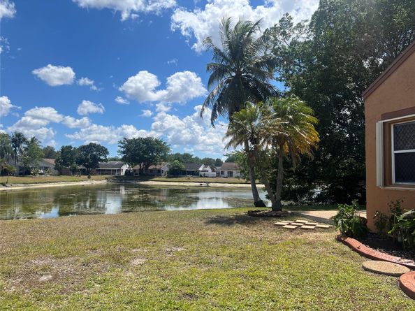 8620 SW 12 Street, Pembroke Pines FL 33025