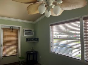 8511 SW 20th Ct, Davie FL 33324