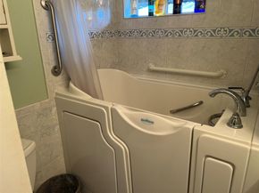 8511 SW 20th Ct, Davie FL 33324