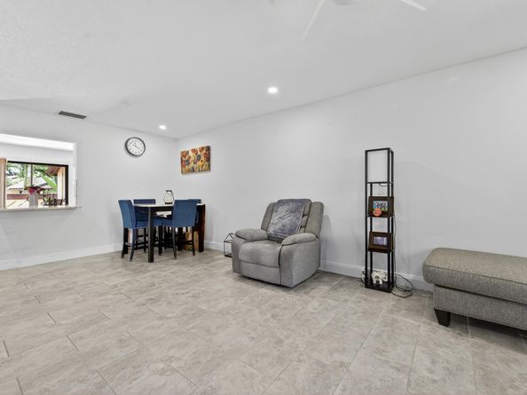 43 Copperpod Court, Royal Palm Beach FL 33411