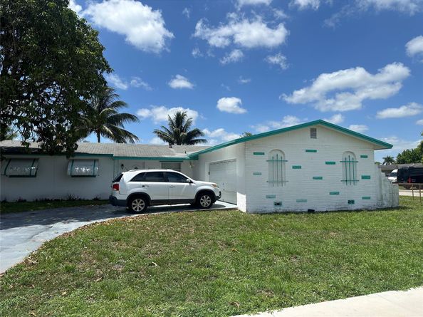 4520 NW 16th St, Lauderhill FL 33313