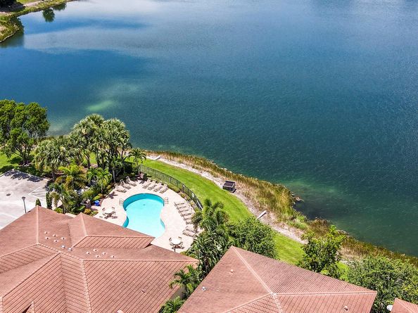 2041 Foxtail View Court, West Palm Beach FL 33411