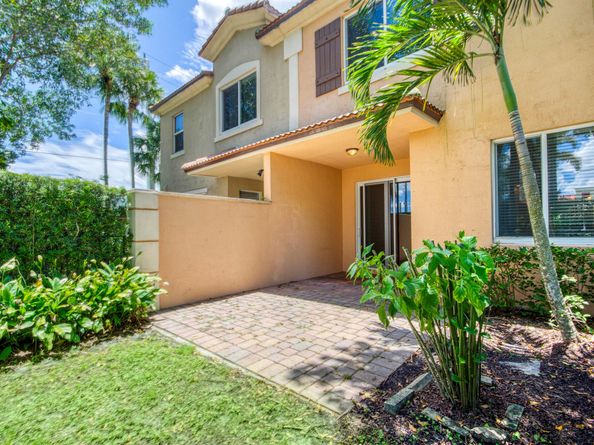 2041 Foxtail View Court, West Palm Beach FL 33411