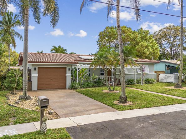 2100 SW 23rd Terrace, Fort Lauderdale FL 33312