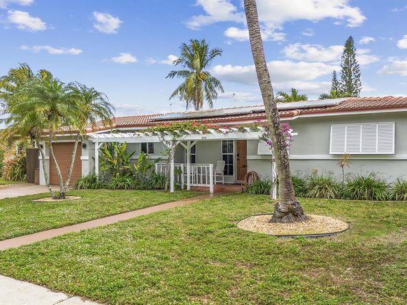 2100 SW 23rd Terrace, Fort Lauderdale FL 33312