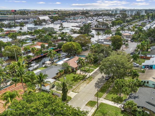 2100 SW 23rd Terrace, Fort Lauderdale FL 33312