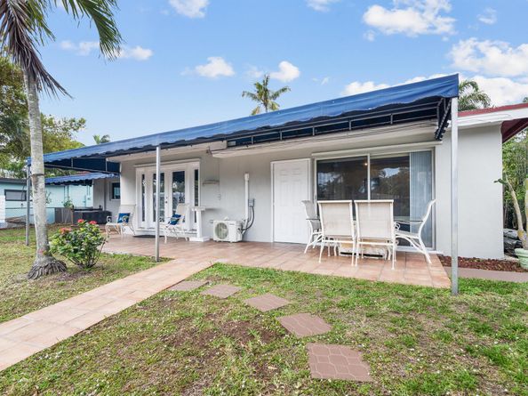 2100 SW 23rd Terrace, Fort Lauderdale FL 33312