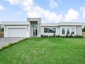 68 W Plumosa Lane