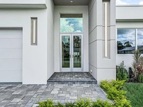 68 W Plumosa Lane, Lake Worth FL 33467