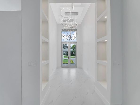 68 W Plumosa Lane, Lake Worth FL 33467