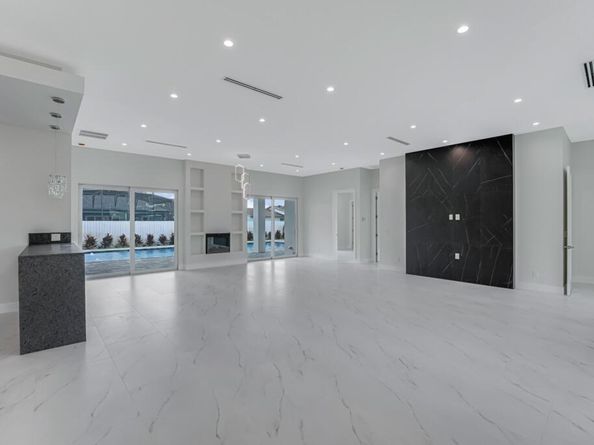 68 W Plumosa Lane, Lake Worth FL 33467