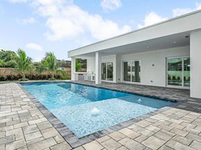 68 W Plumosa Lane, Lake Worth FL 33467