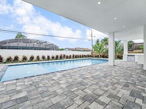 68 W Plumosa Lane, Lake Worth FL 33467