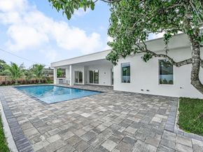 68 W Plumosa Lane, Lake Worth FL 33467