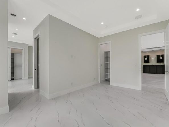 68 W Plumosa Lane, Lake Worth FL 33467