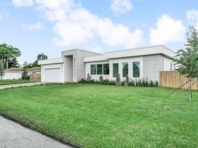 68 W Plumosa Lane, Lake Worth FL 33467