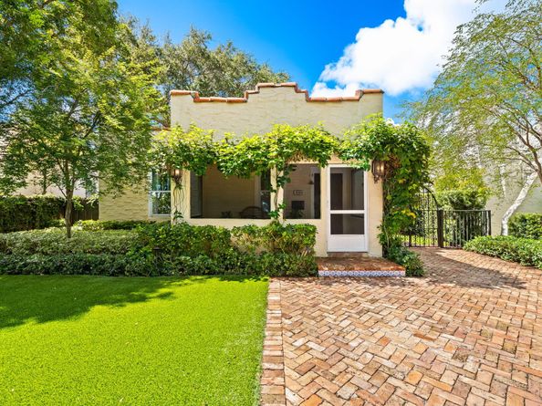 720 SE 7th Street, Fort Lauderdale FL 33301