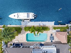 917 Iris Drive, Delray Beach FL 33483