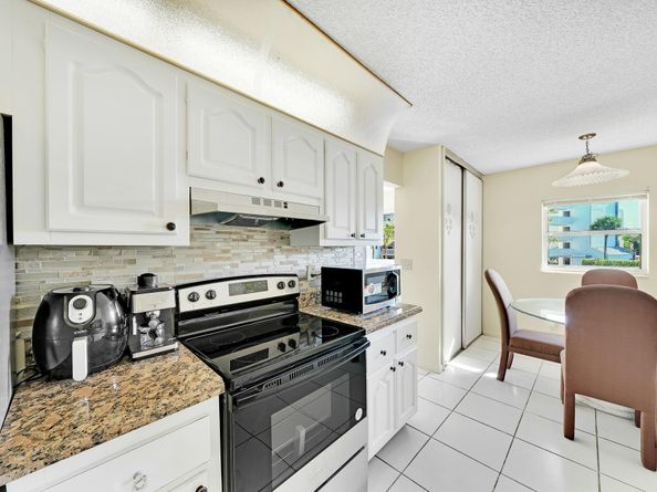 3286 Arcara Way 213, Lake Worth FL 33467